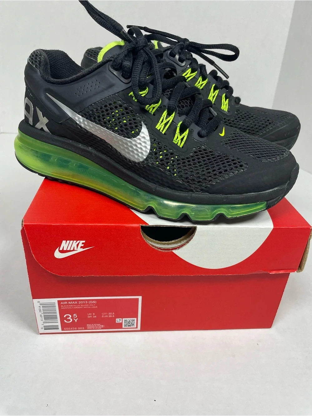 Nike Air Max 2013 Black Cyber Athletic Running Sneakers 555426-003 GS Size 3.5Y